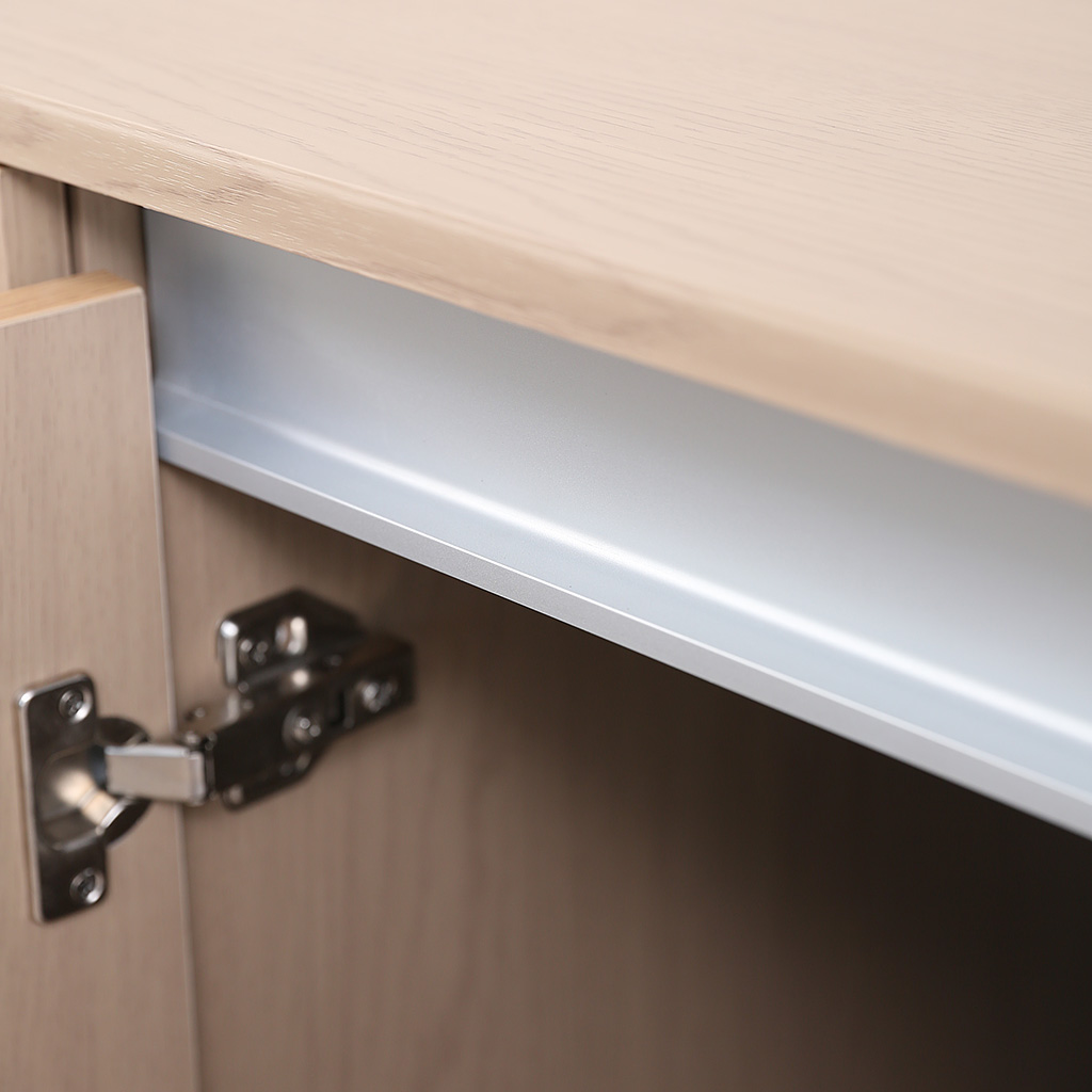 Handles & Pulls