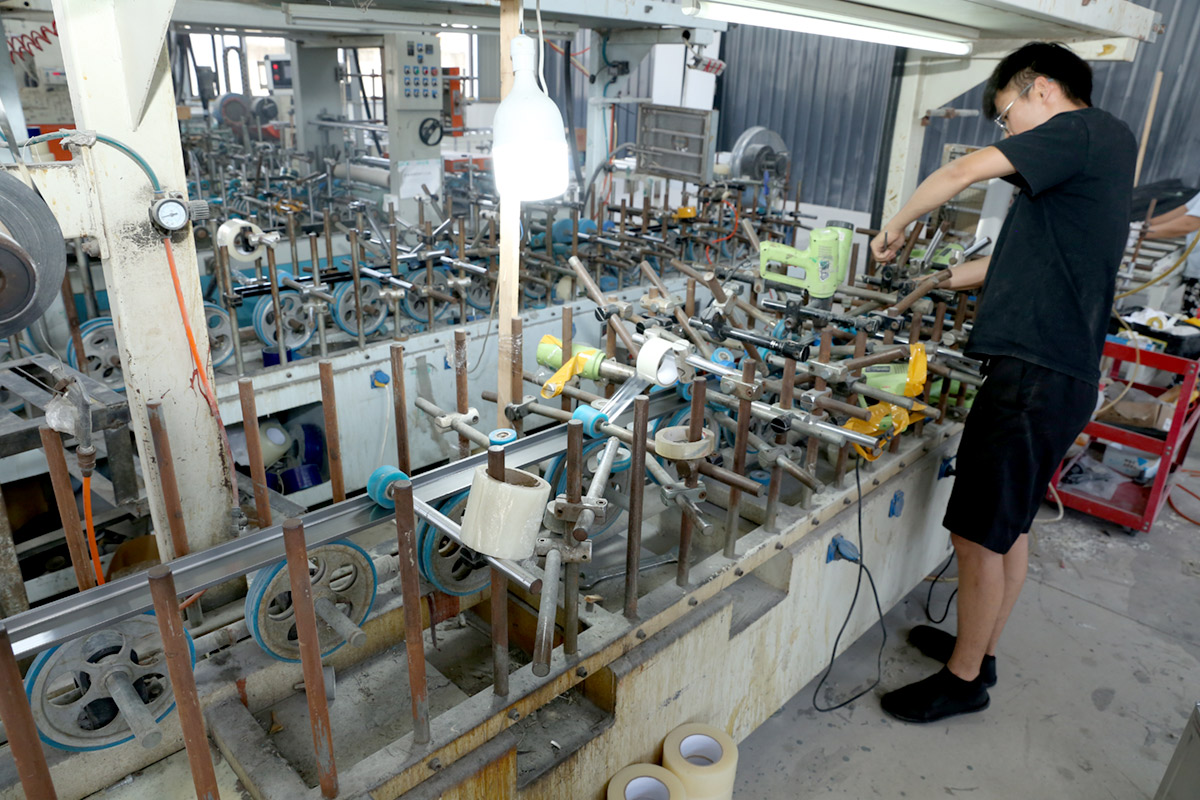 Sanding and finishing workshop